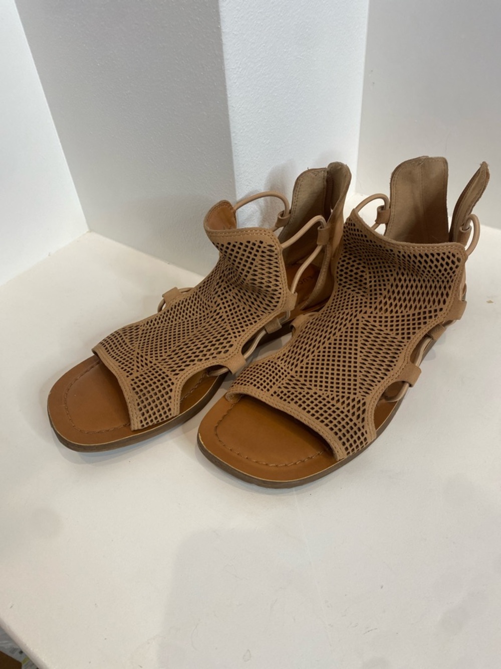 Lucky Brand Leather Gladiator Sandal in Tan